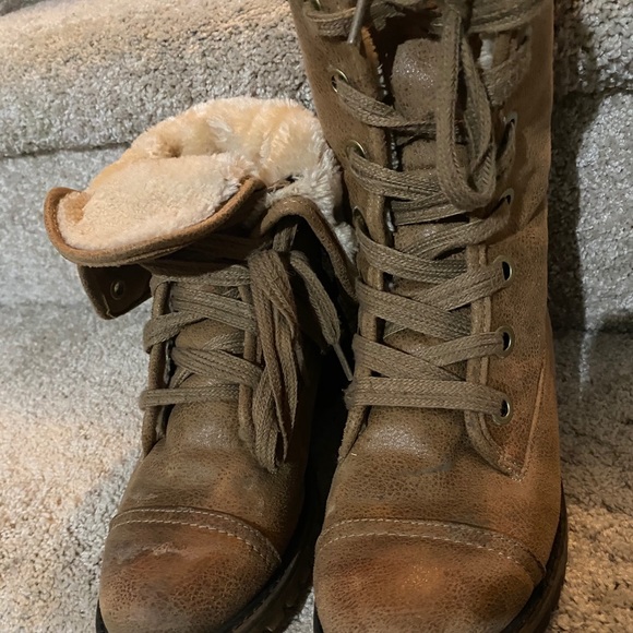 Roxy 2-way wearable boot with fur lining - Picture 4 of 7